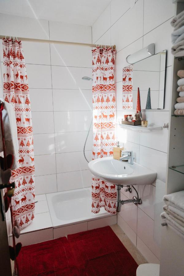 Knusperhaeuschen Villa Sattendorf Ngoại thất bức ảnh
