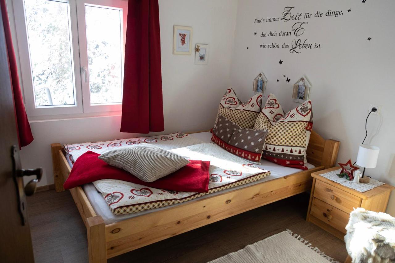 Knusperhaeuschen Villa Sattendorf Ngoại thất bức ảnh