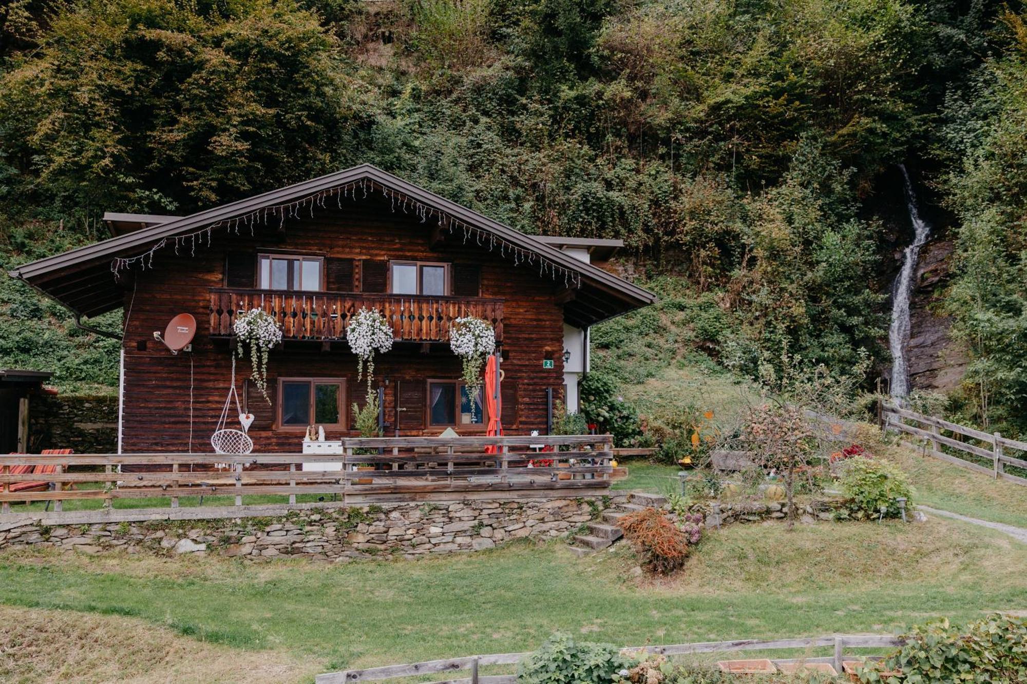 Knusperhaeuschen Villa Sattendorf Ngoại thất bức ảnh